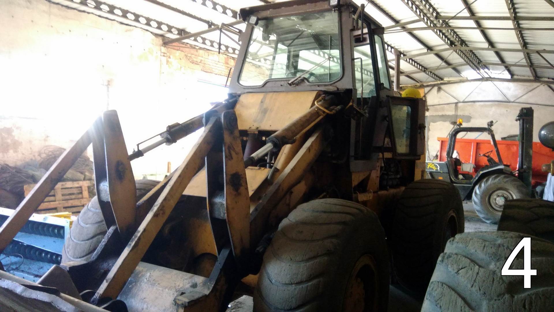 Fadroma CASE W 20 C, 1985 r.prod. Silnik SW 680 220 KM, udźwig 6 ton,  — zdjęcie 3