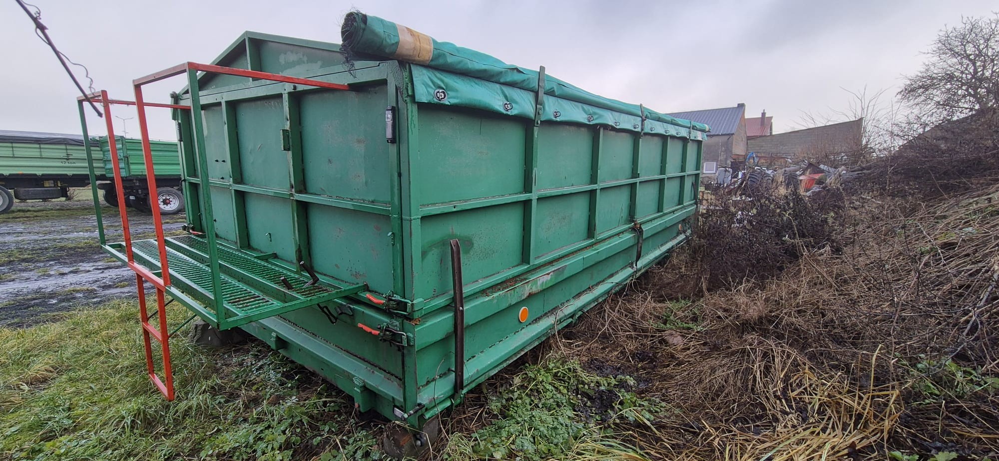 Zabudowa przyczepy HL8011 — zdjęcie 3