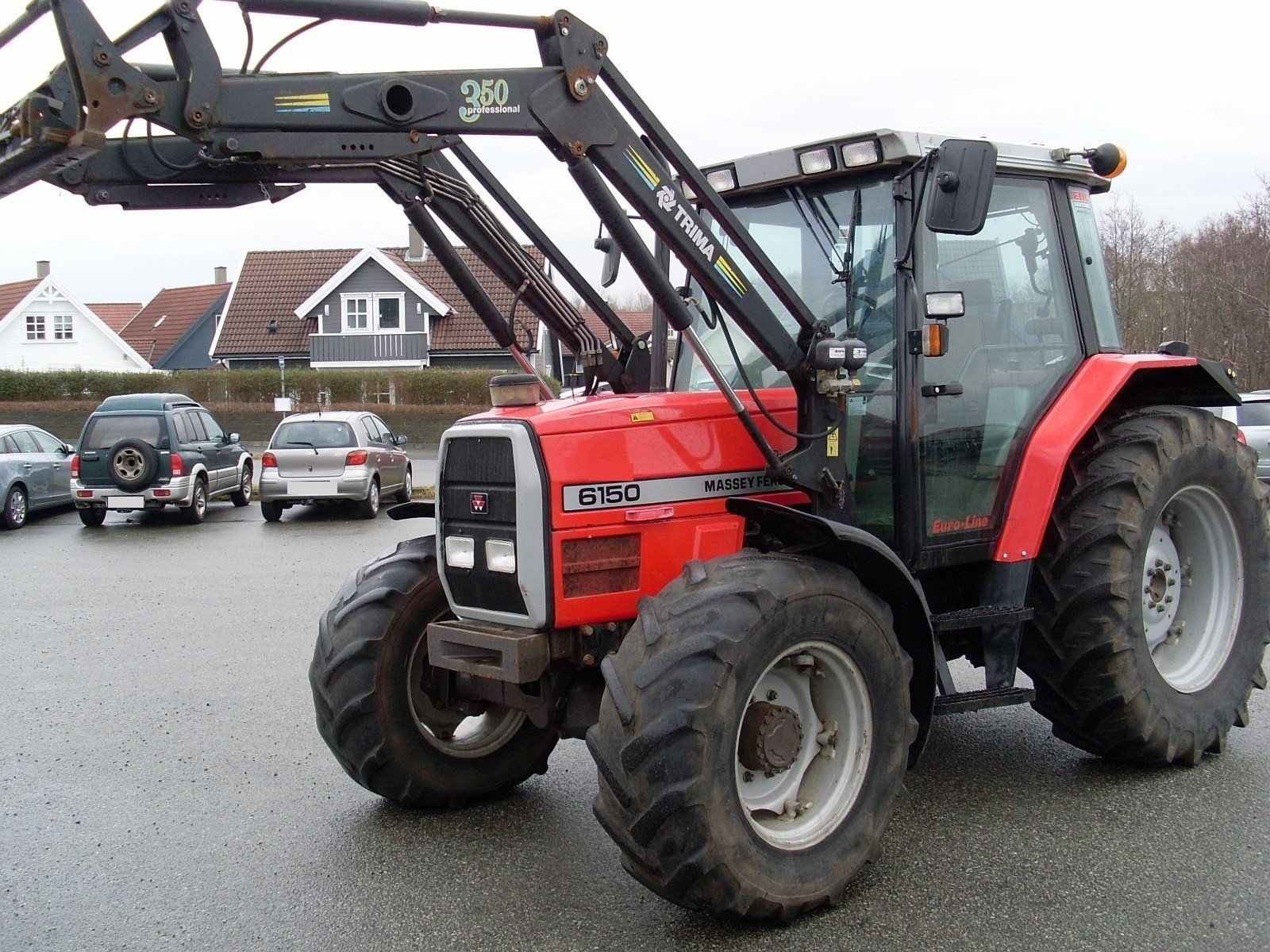Ciągnik Massey Ferguson 615 - 350 Professional — zdjęcie 1
