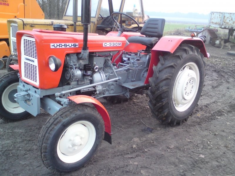 URSUS C-330M STAN BDB 1991R IDEALNY — zdjęcie 1