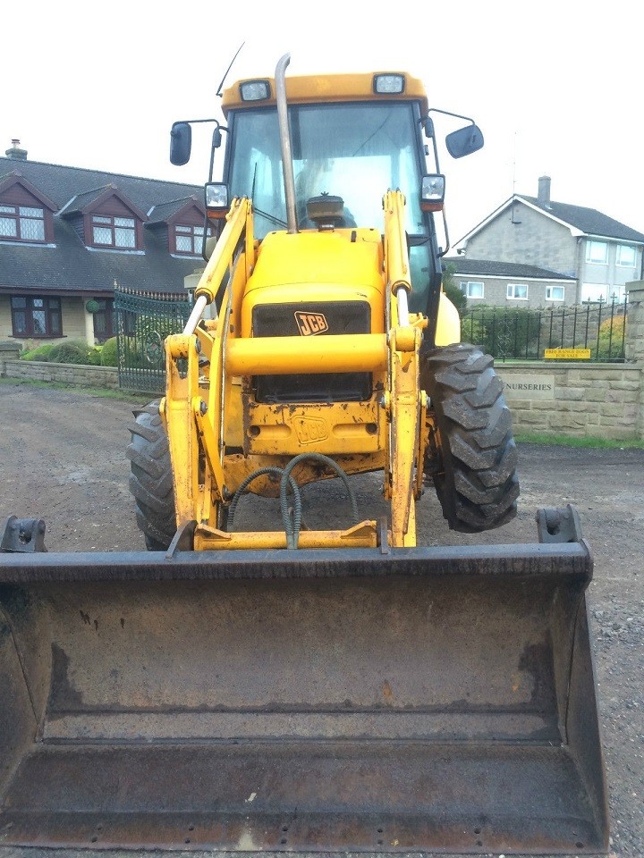 W pełni funkcjonalny JCB 2CX — zdjęcie 3