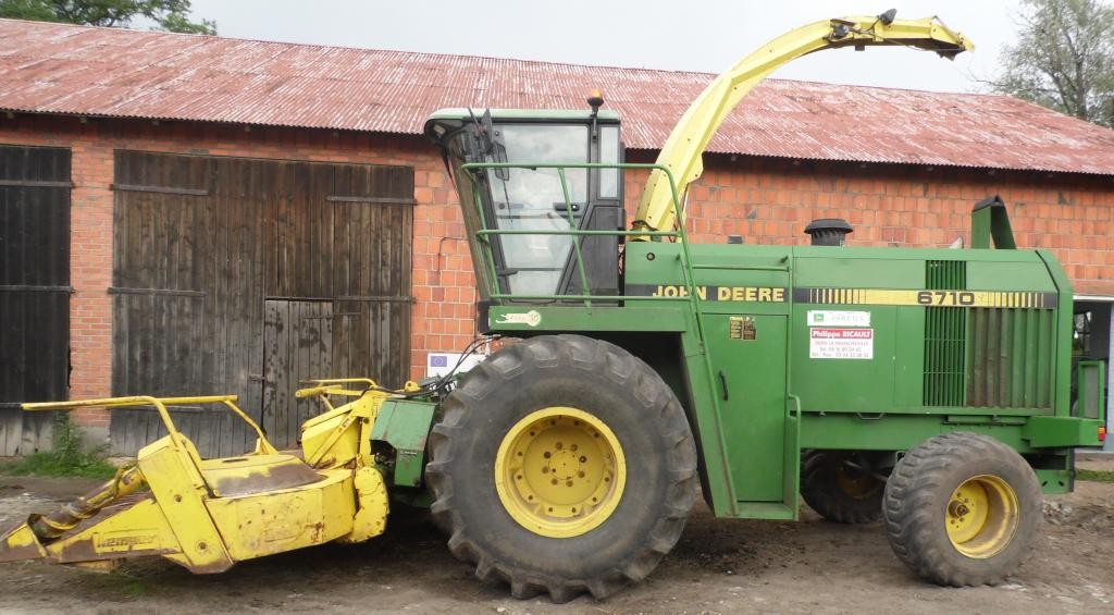Sieczkarnia do kukurydzy John Deere — zdjęcie 1
