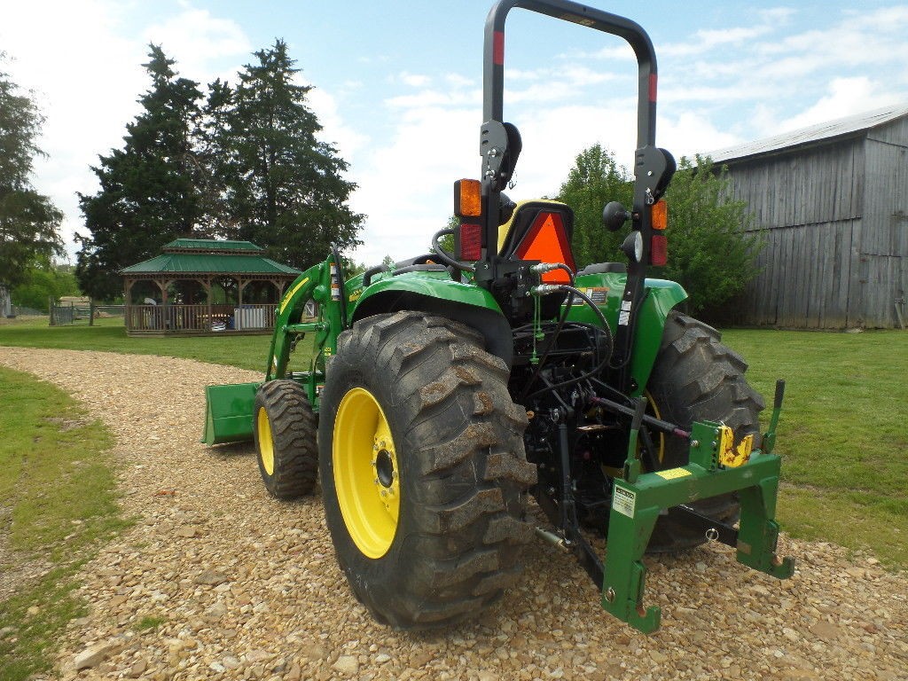 Ciągnik John Deere 45-2O idealny stan — zdjęcie 4