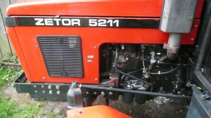 Ciągnik Zetor 5211 — zdjęcie 3