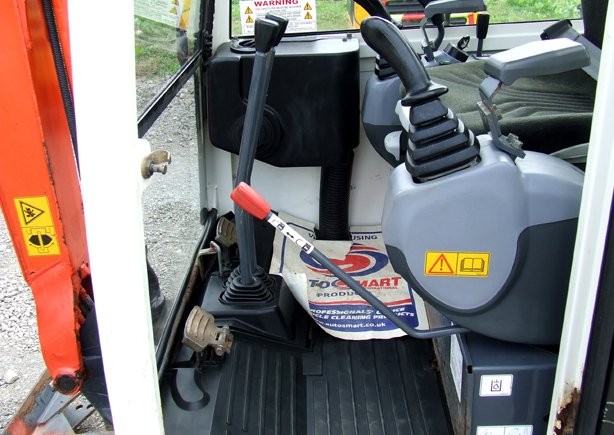 Minikoparkam Kubota KX41-3V rok 2008 — zdjęcie 4