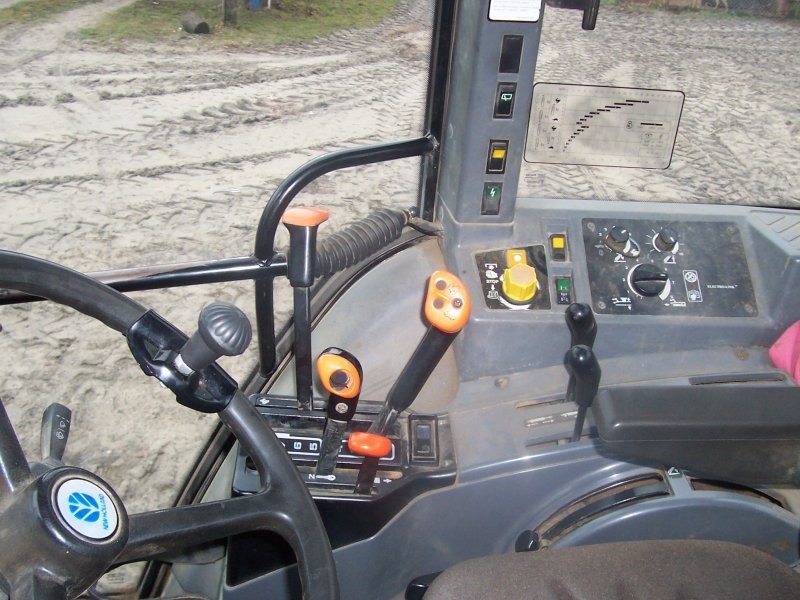 New Holland (Ford) 8340 — zdjęcie 4