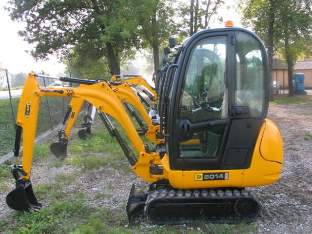 Minikoparki JCB 8014 2012 - dwie sztuki — zdjęcie 1