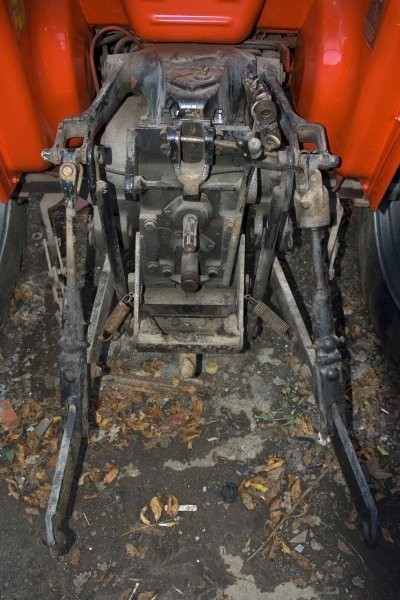 Ciągnik CASE 685 4WD Z ŁADOWACZEM — zdjęcie 2