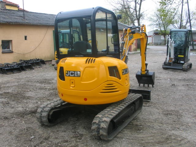 Koparka JCB 8030 zts - 2011 - 3.4 tony — zdjęcie 3
