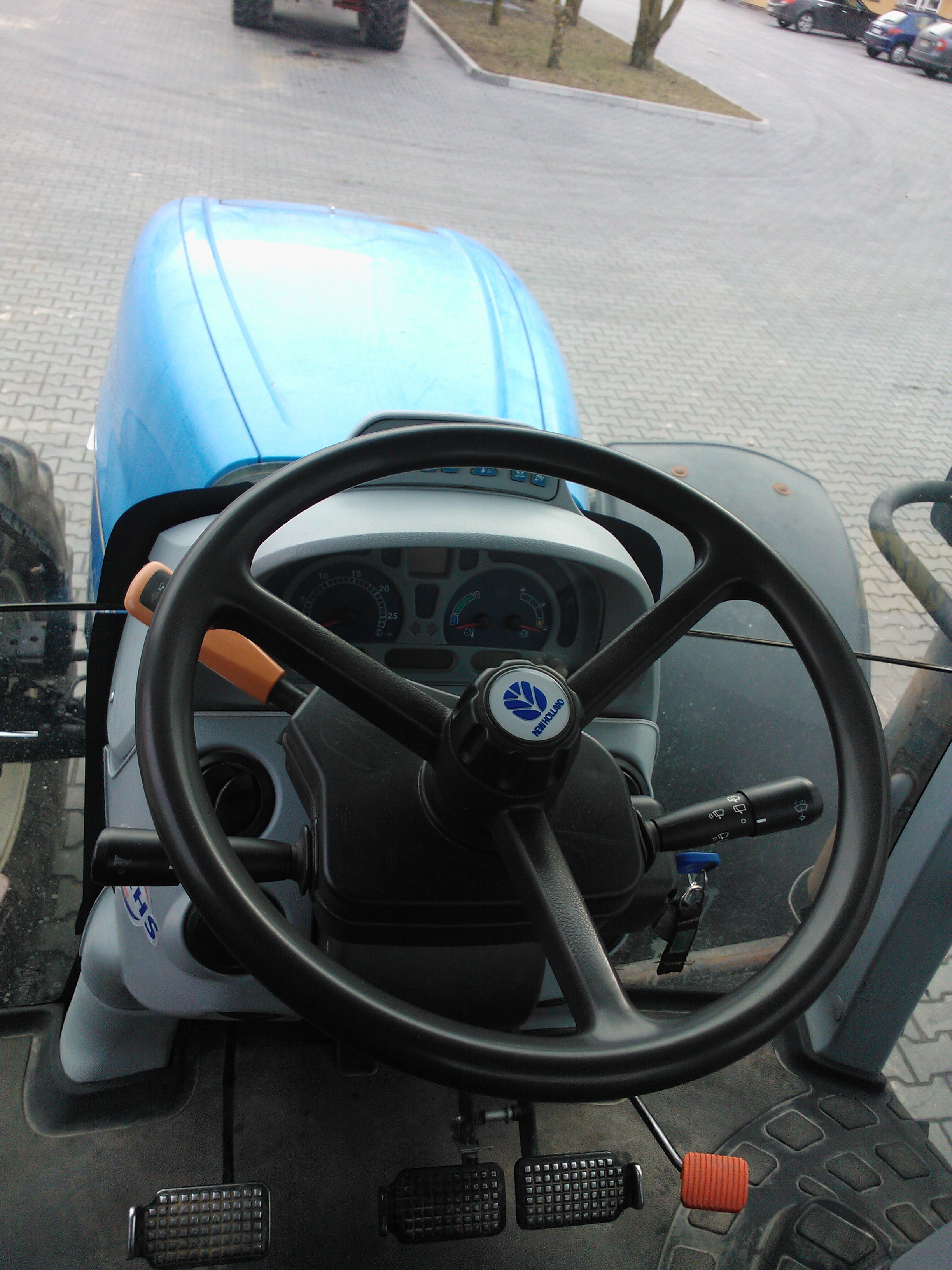 Sprzedam ciągnik NEW HOLLAND T 7040 218 KM/160kW — zdjęcie 2