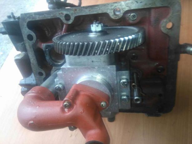 Pompa hydrauliczna Massey Ferguson 3630,3670,3680,3690,8110,8120,8150 — zdjęcie 1