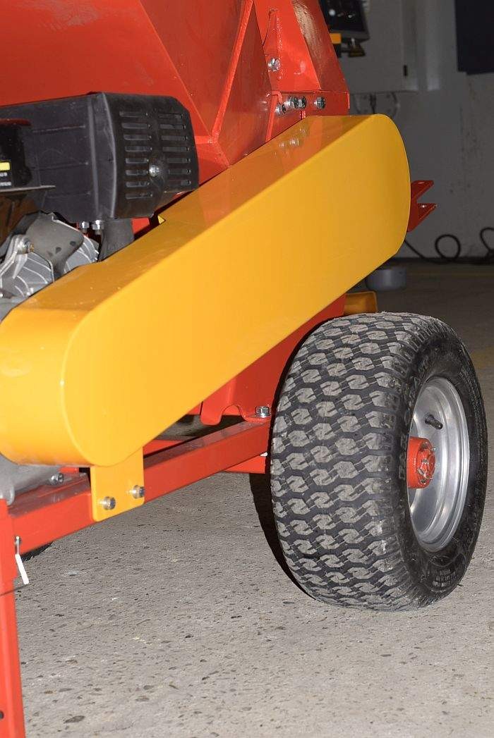Rębak - rozdrabniacz do gałęzi z wyrzutnikiem i workownicą. 15 HP — zdjęcie 3