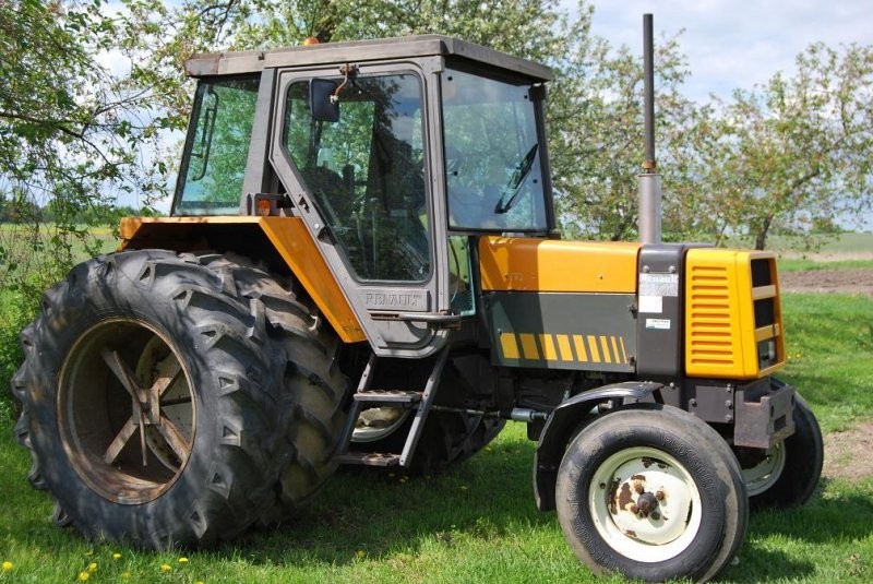 Renault 68 12 super stan 1987 rok 4 cylindrowy — zdjęcie 3