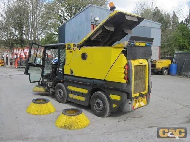 ZAMIATARKA SCHMIDT COMPACT 200 — zdjęcie 1