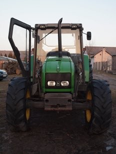 Sprzedam ciągnik John Deere 3300 — zdjęcie 3