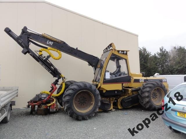 HARVESTER CAT 570