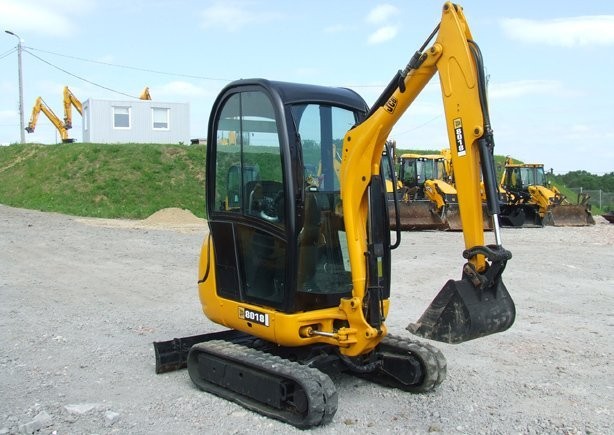 minikoparka JCB 8018, rok 2010/ — zdjęcie 1