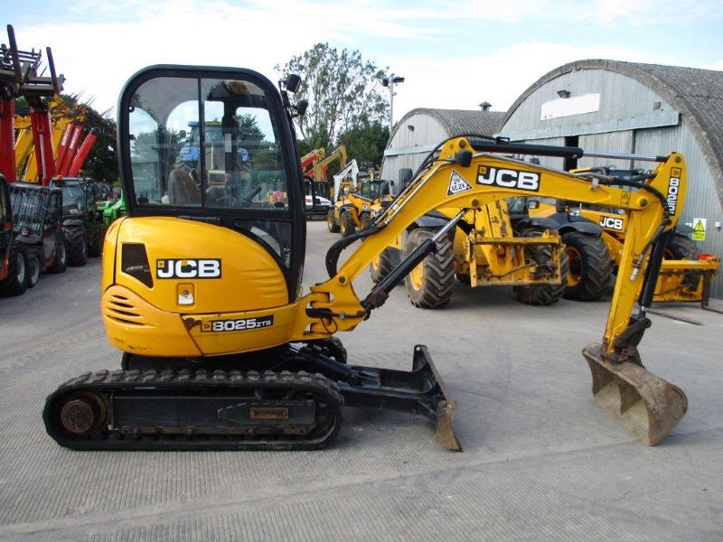 Mini Koparka JCB 8025 ZTS z 2011 roku - sprzedam — zdjęcie 1