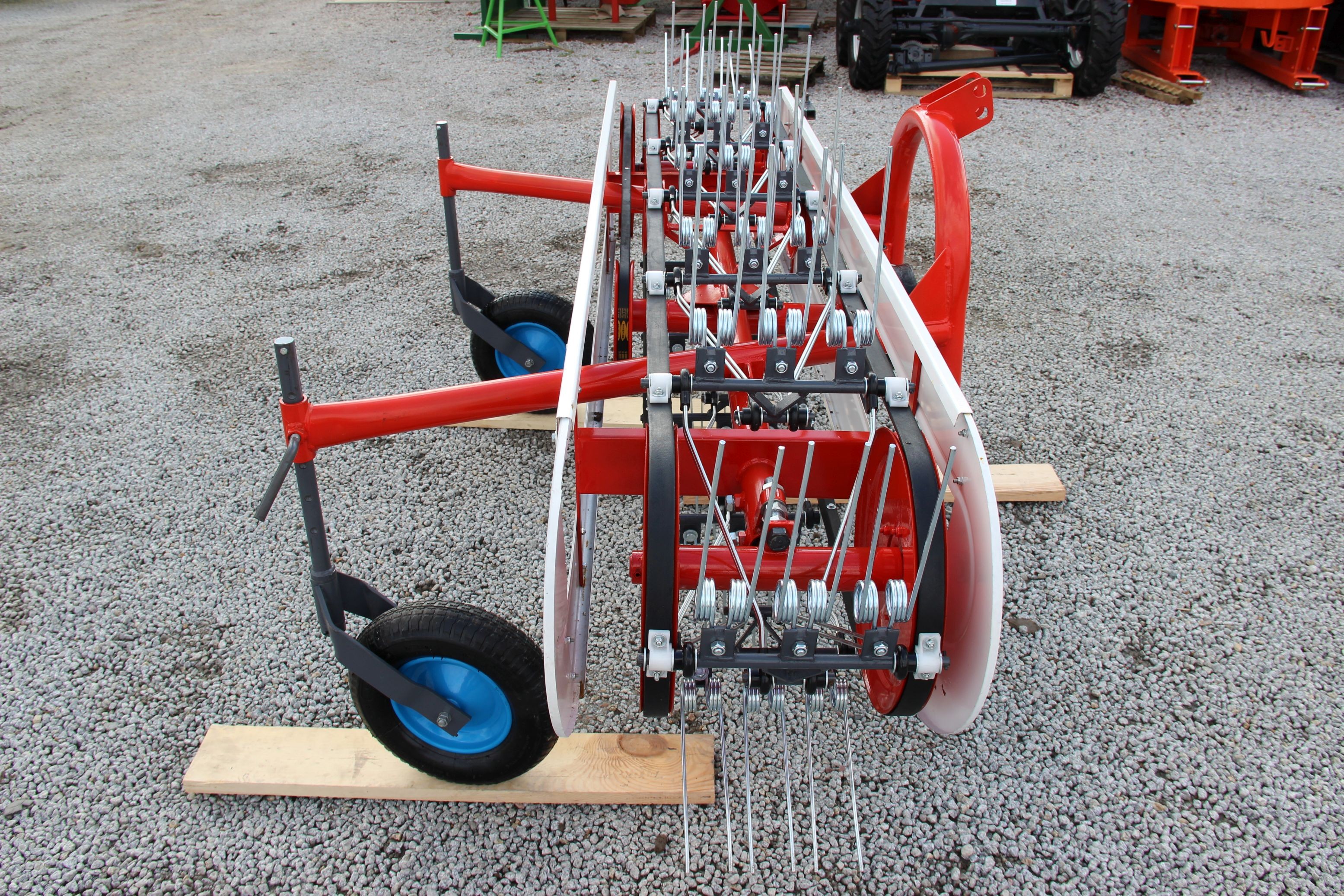 Przetrząsacz pasowy pająk pasówka hydraulicznie skladany — zdjęcie 3