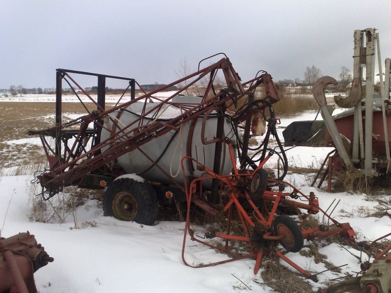 sprzedam opryskiwacz PILMET 2000 L