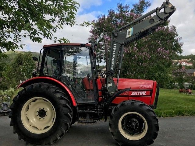 Ciągnik Zetor 8-5-4-0- stan bardzo dobry  — zdjęcie 1