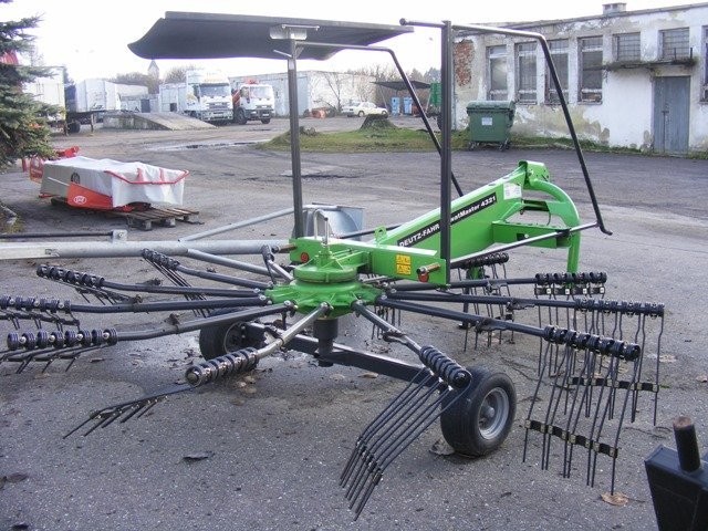 Zgrabiarka Deutz-Fahr Swat Master 4321 — zdjęcie 1