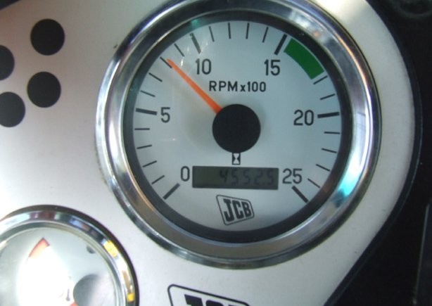 JCB 3CX turbo z roku 2005 — zdjęcie 1