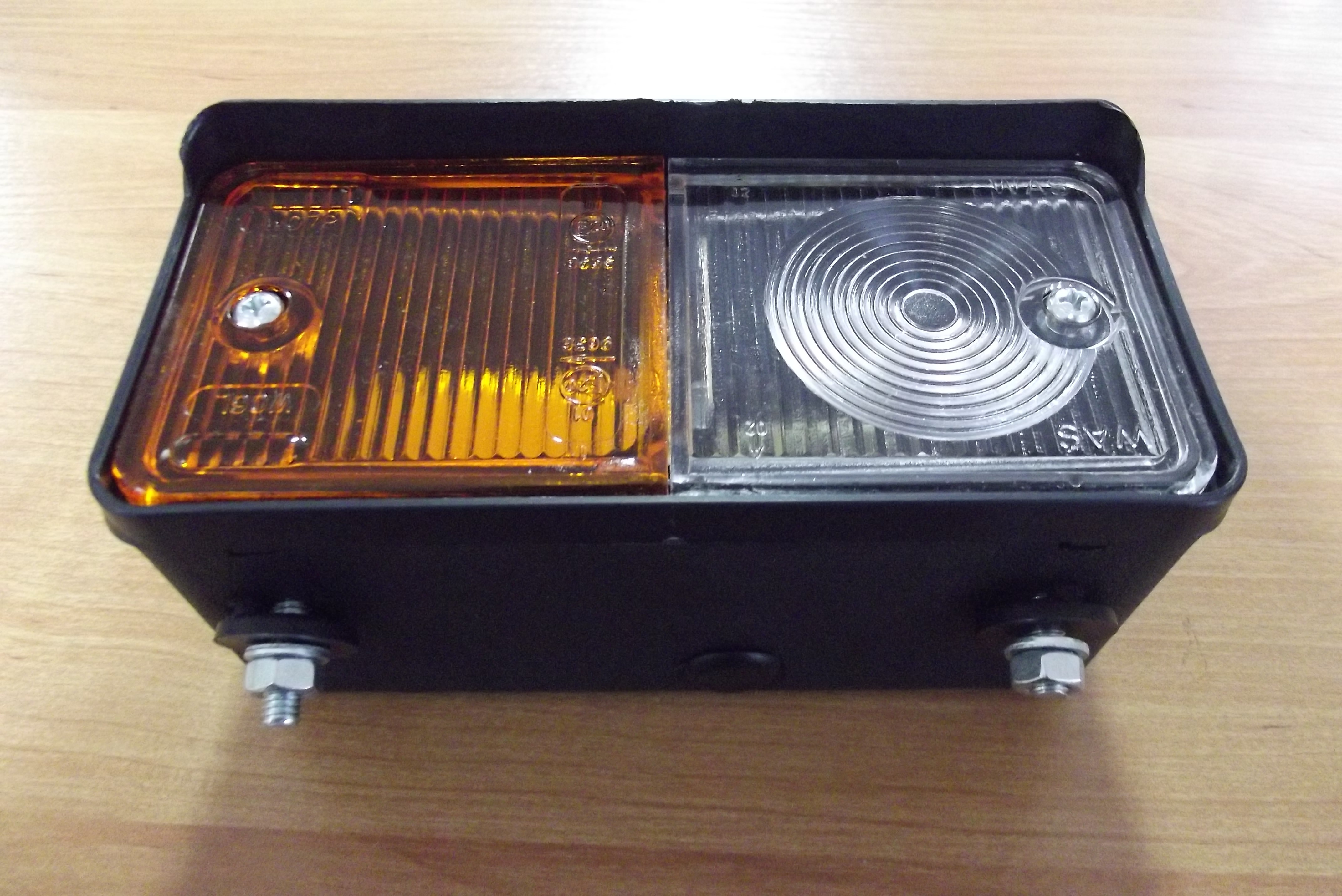 Lampa przednia lewa/prawa URSUS C 330, C 360, C 385 — zdjęcie 2