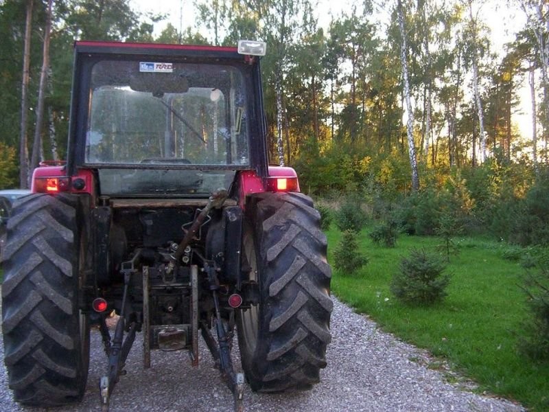 Ciągnik CASE 685 A — zdjęcie 2