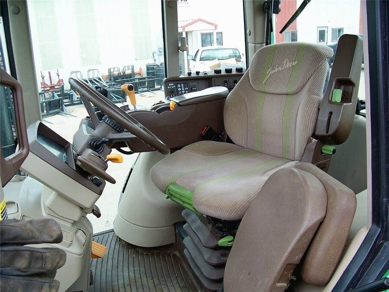 John Deere 7320 Ciągniki Front Loader — zdjęcie 1