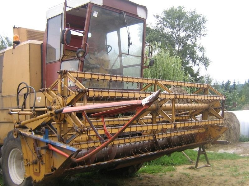 kombajn zbożowy Bizon Z56 — zdjęcie 1
