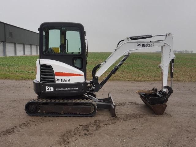 Koparka Bobcat Ec2c5 — zdjęcie 4