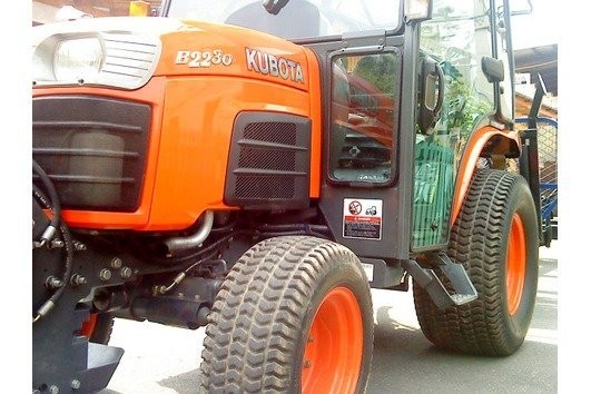 Kubota B2230 H C — zdjęcie 3