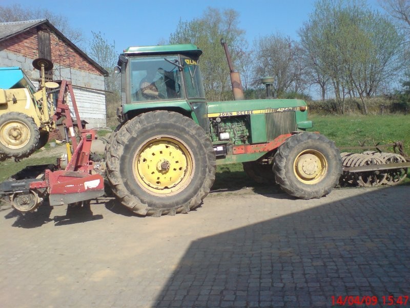 John Deere 4240 — zdjęcie 2