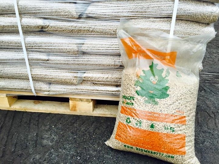 Pellet drzewny 6 mm sosna 100% worki 15 kg.  Dostawa.  — zdjęcie 1