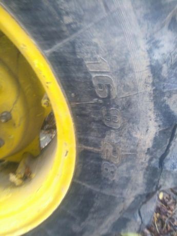Opony,kompletne koła 16,9 r28 części Massey Ferguson, Renault, New Hol — zdjęcie 2