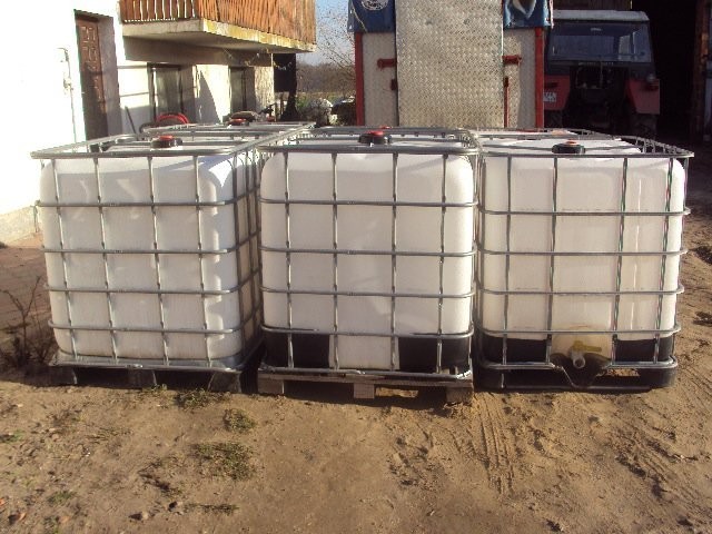 Sprzedam zbiorniki 1000 l — zdjęcie 1