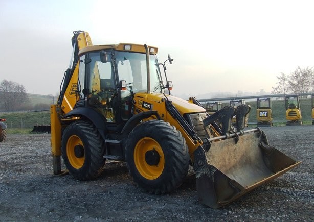Sprzedam JCB 4CX Sitemaster z roku 2010 — zdjęcie 2