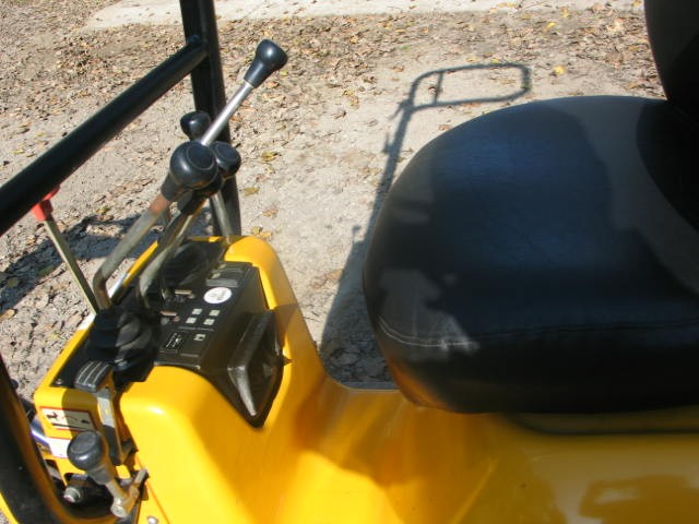 koparkikrakow.pl - JCB Micro Plus - 2010 rok — zdjęcie 4