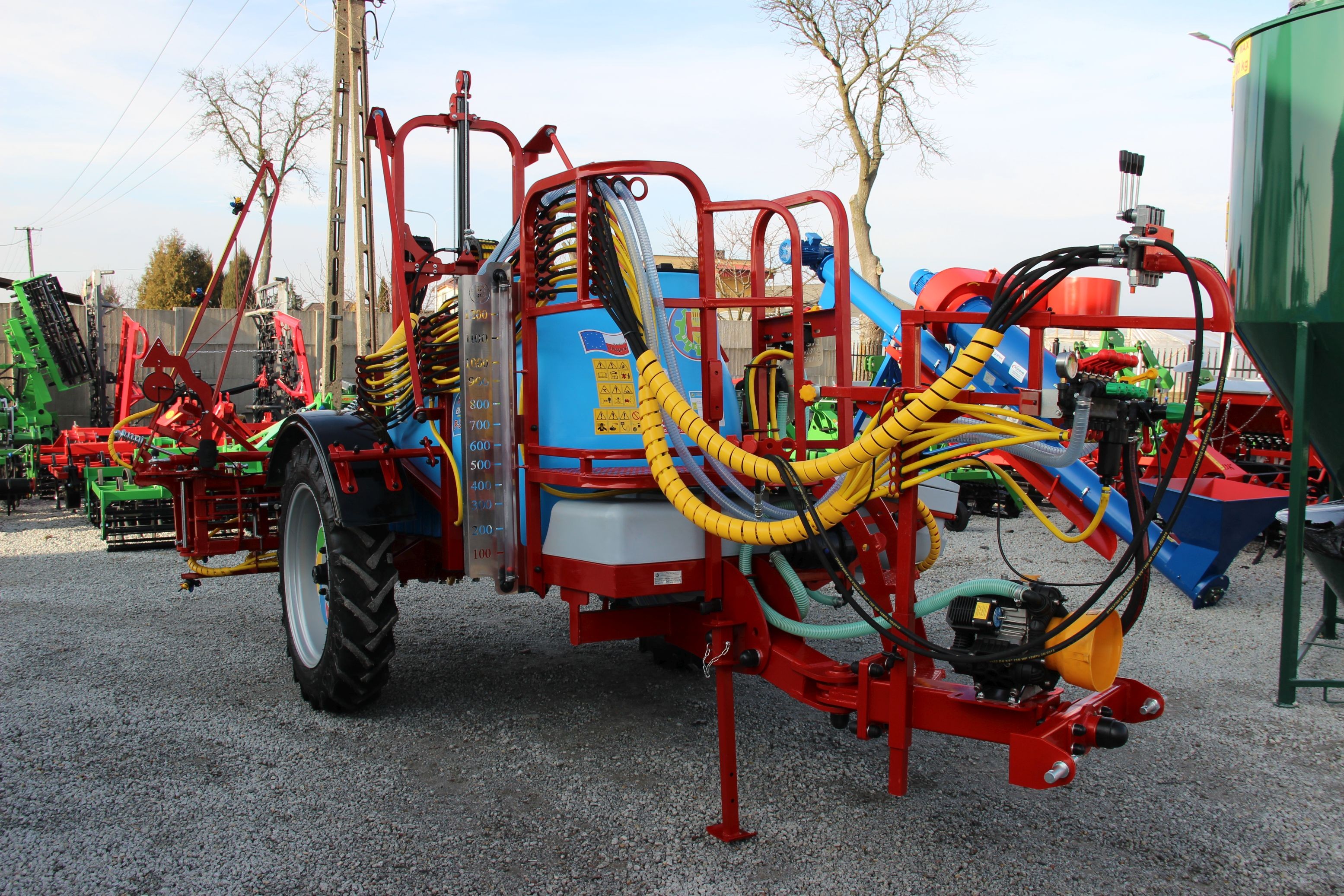 Opryskiwacz ciągany zaczepiany Calabria Biardzki hydrauliczny — zdjęcie 2