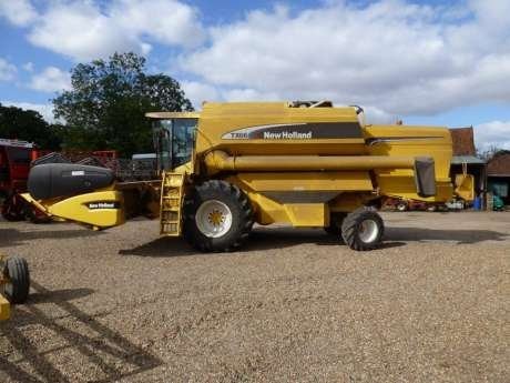 New Holland TX 66 - 2004