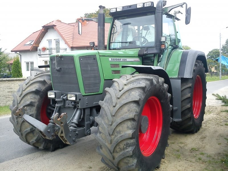 Fendt 824 — zdjęcie 1