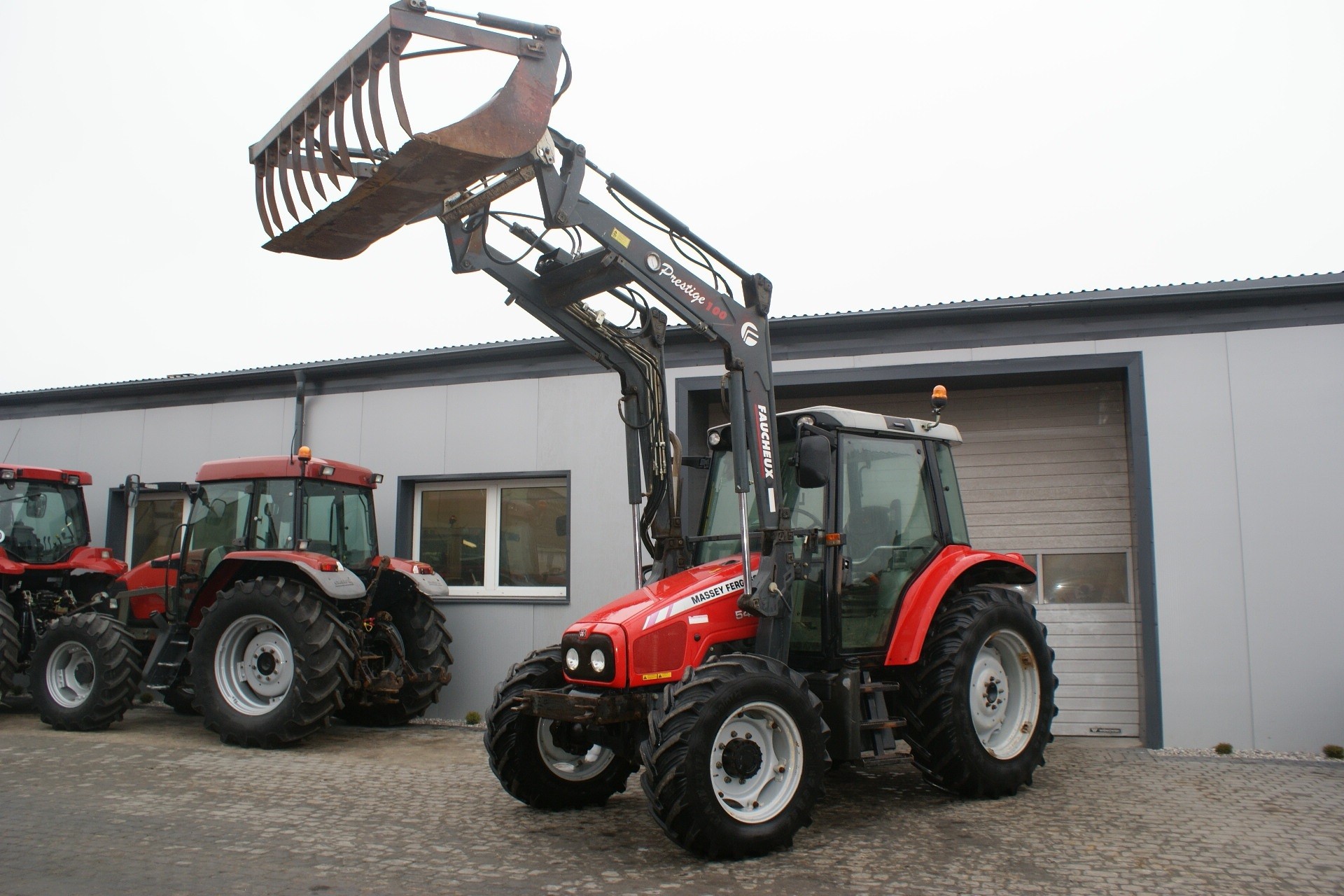 Ciągniki rolnicze MASSEY FERGUSON 5455+ŁADOWACZ FAUCHEUX Renault  — zdjęcie 1