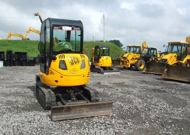 Mini koparka JCB 8025 ZTS zroku 2008 — zdjęcie 2