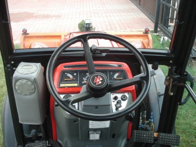 Massey Ferguson 1235 - 2002 — zdjęcie 4