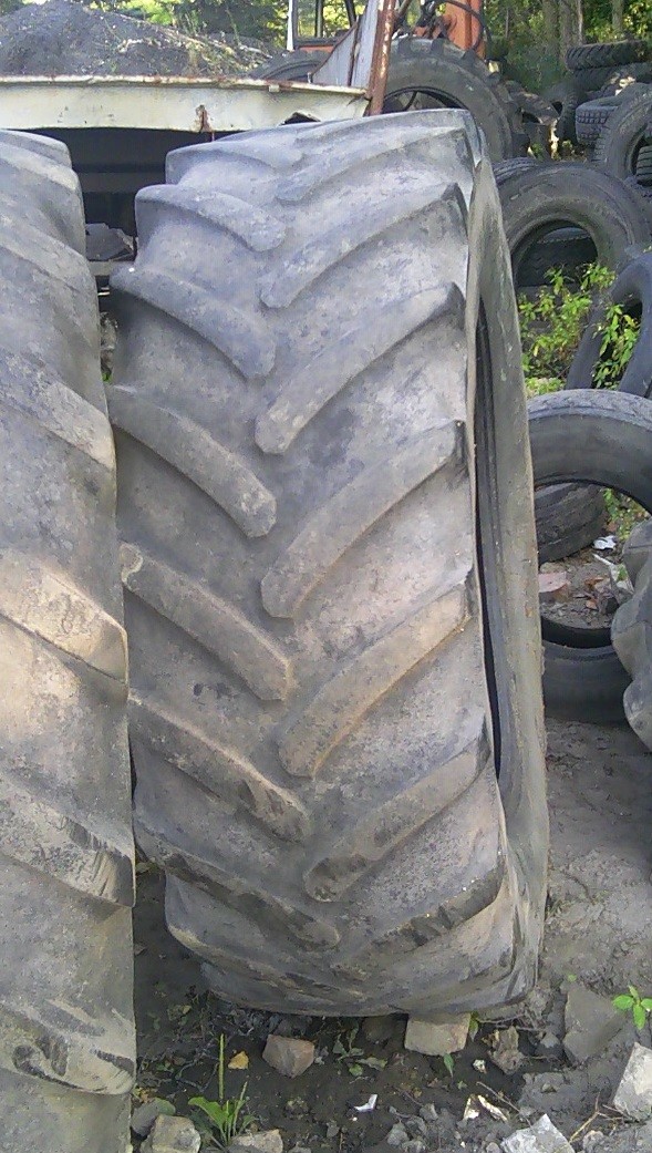 (G1040) Opona 600/65 R38 Michelin — zdjęcie 1