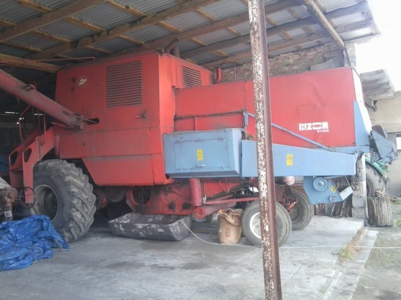 Sprzedam Kombajn Bizon Super Z056 — zdjęcie 1