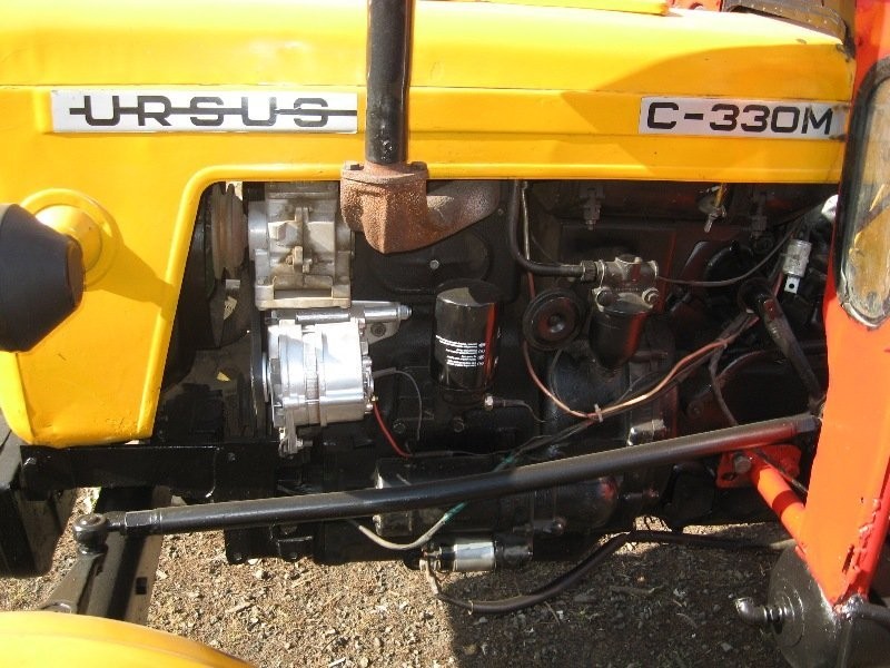 Sprzedam Ursusa C 330. rok 1988  — zdjęcie 1