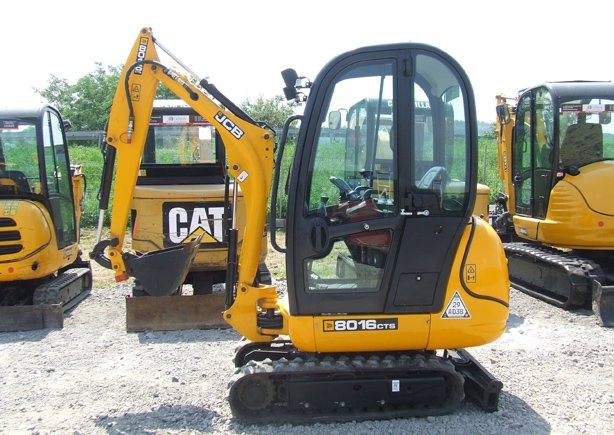 minikoparka JCB 8016 CTS wersja demo. — zdjęcie 5