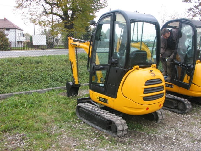 JCB 8018 2011 - minikoparki Kraków - sprzedam — zdjęcie 2
